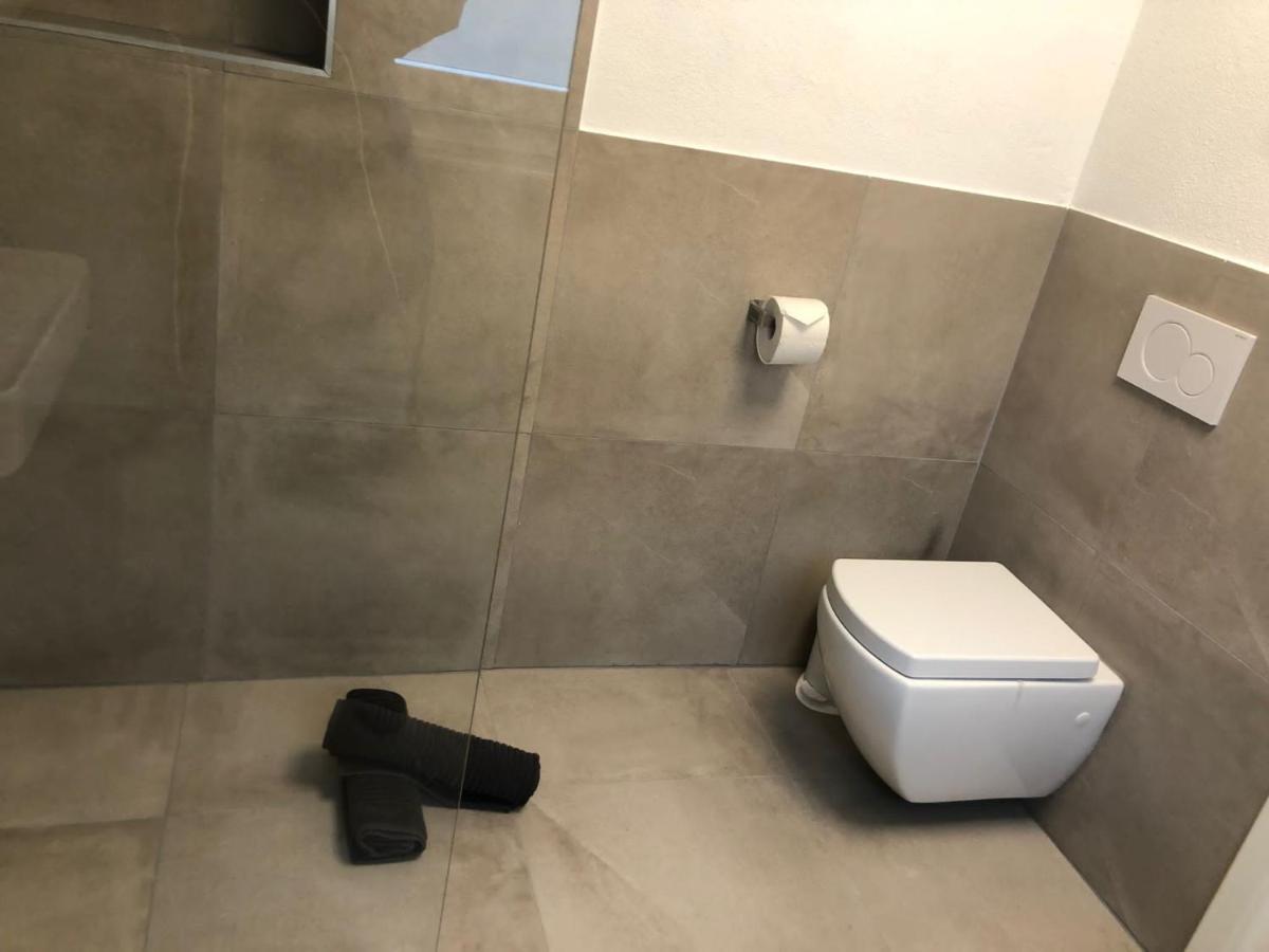 פידינג Ferienwohnung Bullaku מראה חיצוני תמונה